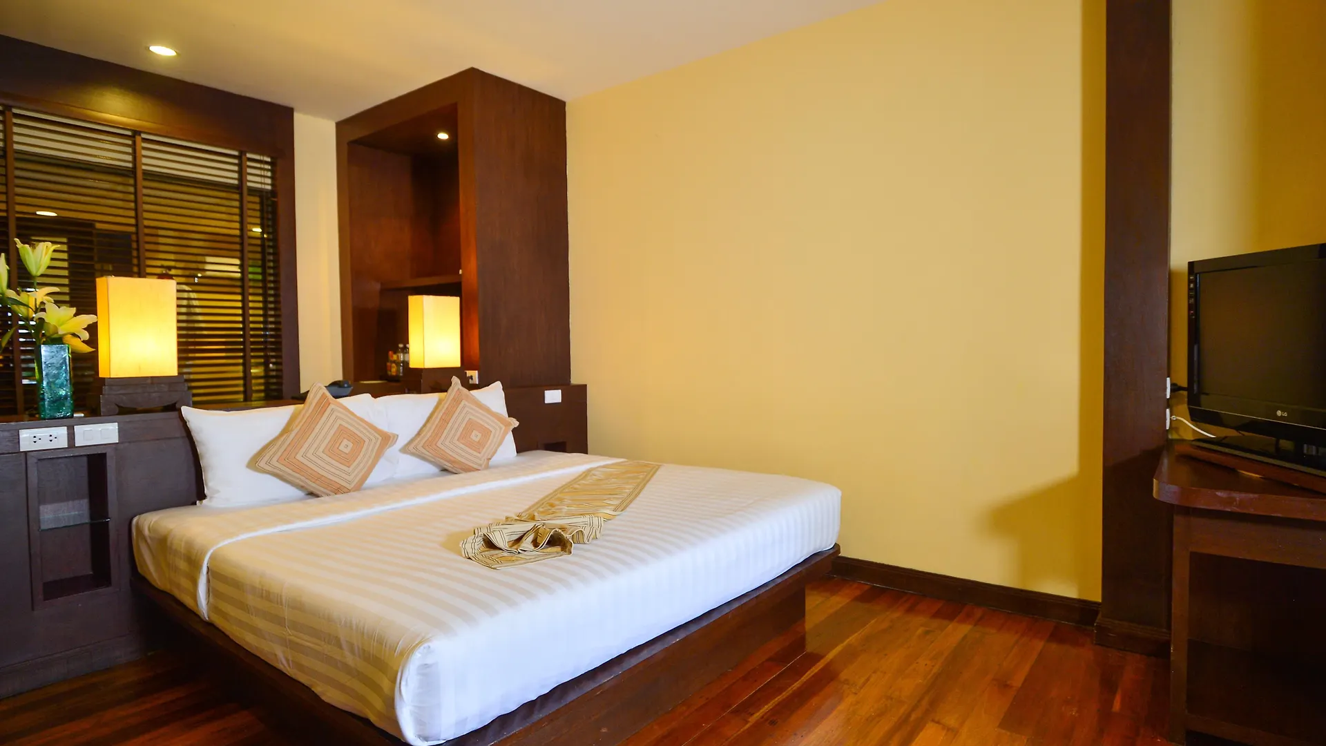 The Briza Beach Resort, Khao Lak Sha Extra Plus