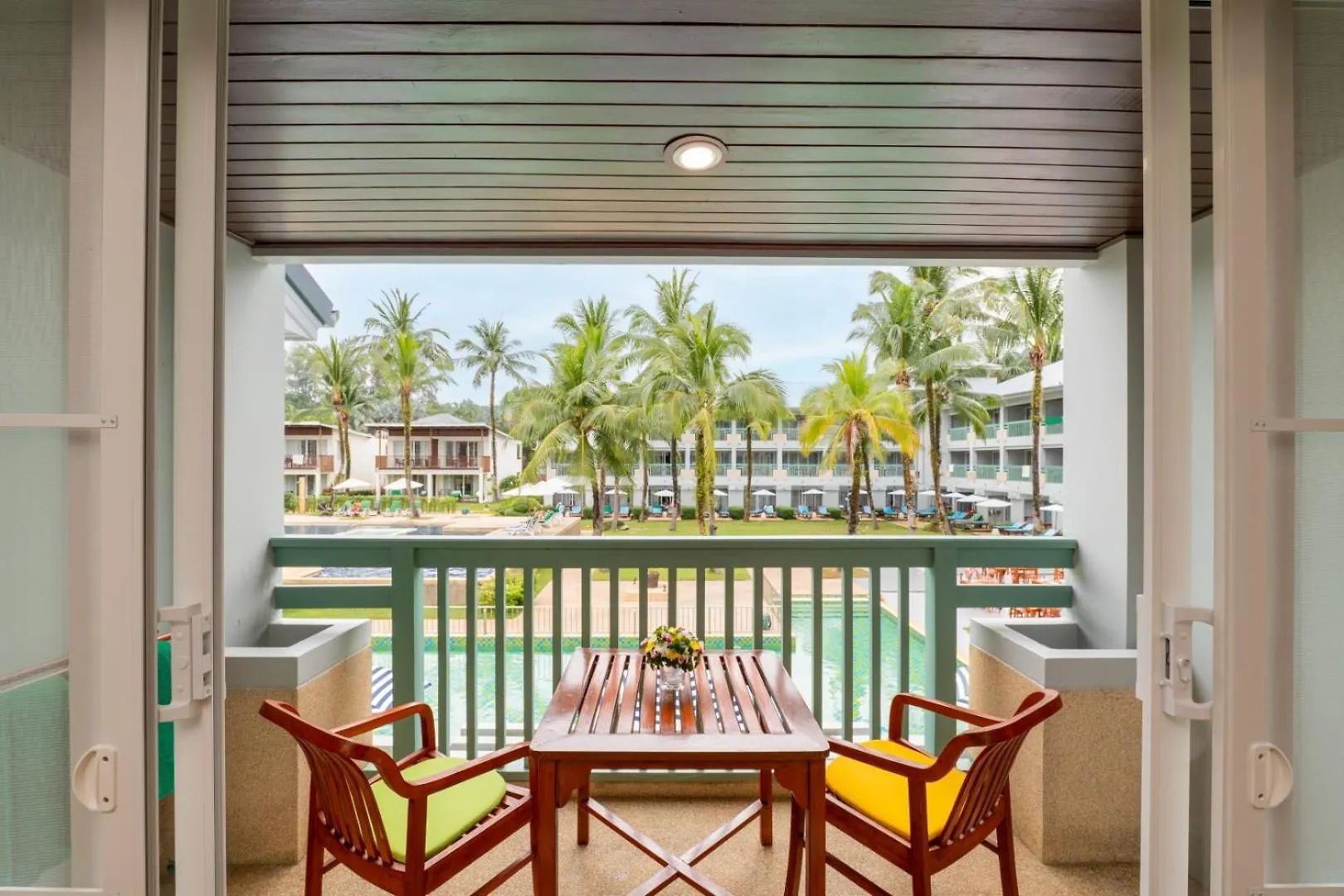 The Briza Beach Resort, Khao Lak Sha Extra Plus
