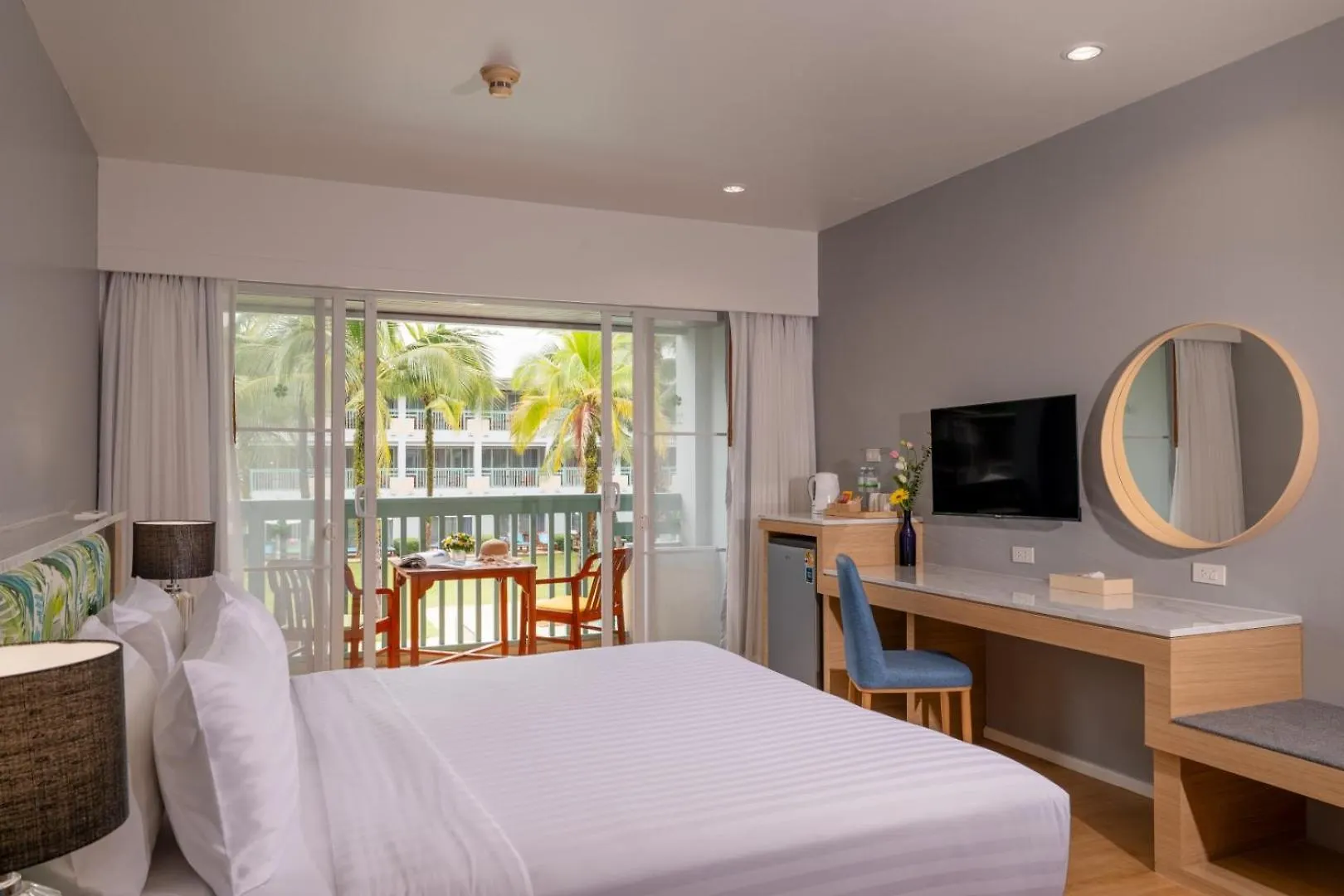 The Briza Beach Resort, Khao Lak Sha Extra Plus Resort
