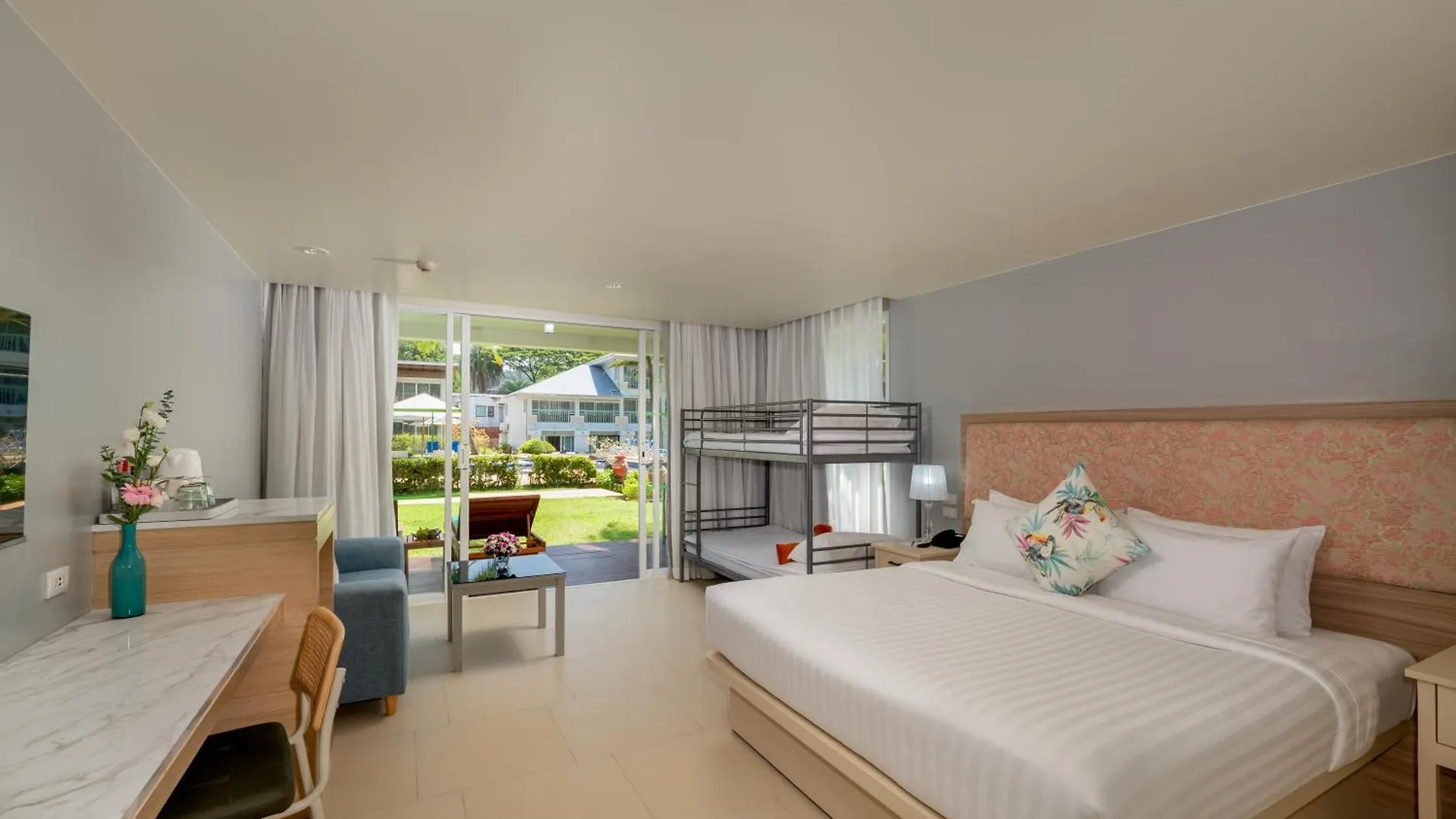 The Briza Beach Resort, Khao Lak Sha Extra Plus 4*,  Thailand