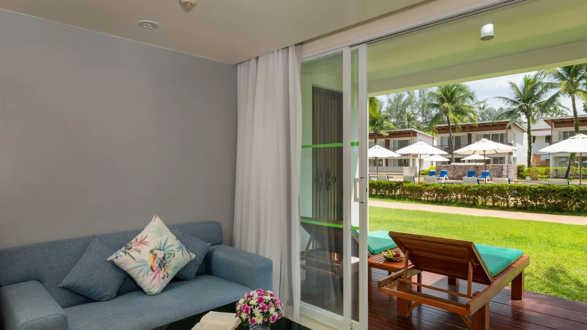 The Briza Beach Resort, Khao Lak Sha Extra Plus