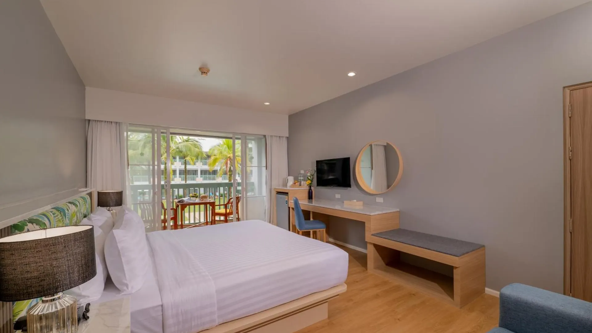 Resort The Briza Beach Resort, Khao Lak Sha Extra Plus