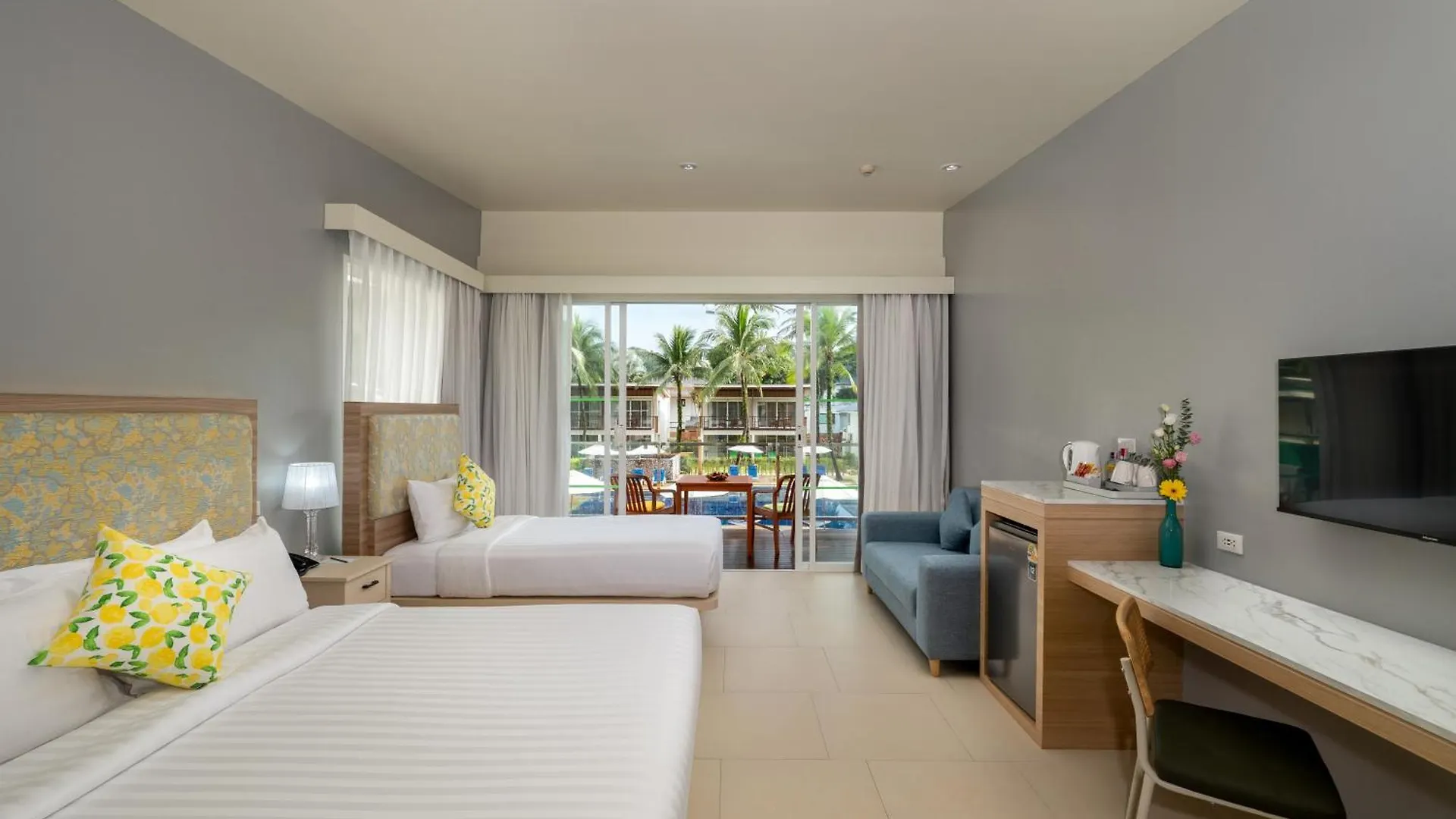 The Briza Beach Resort, Khao Lak Sha Extra Plus 4*,