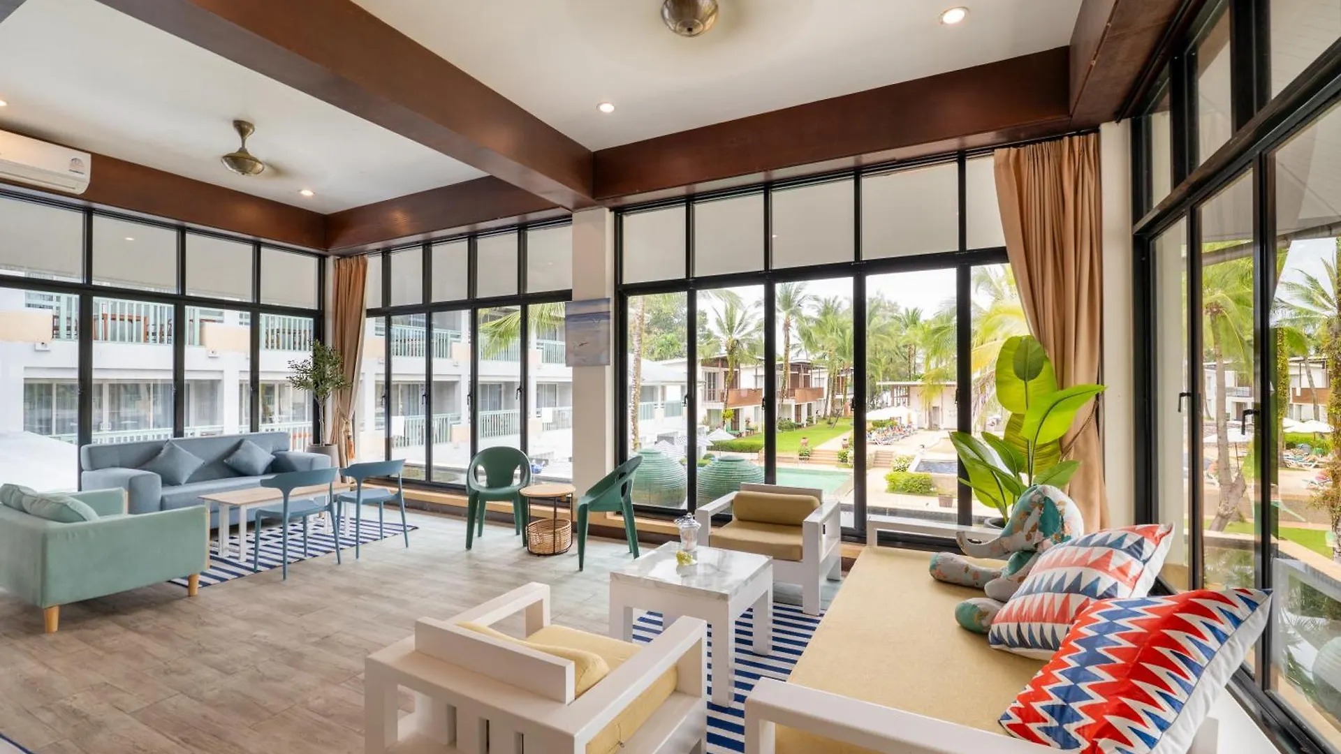 The Briza Beach Resort, Khao Lak Sha Extra Plus 4*,